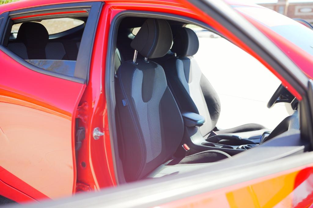 2019 Hyundai Veloster 2.0L Premium photo 22