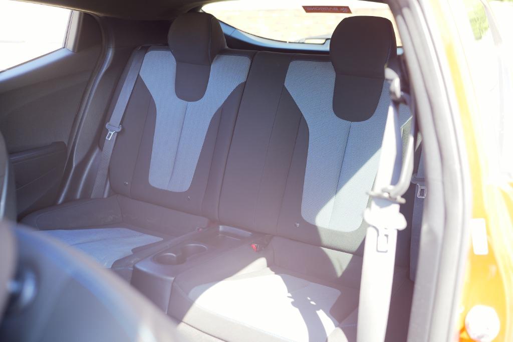 2019 Hyundai Veloster 2.0L Premium photo 16