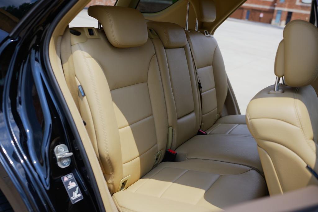 2011 Mercedes Benz ML 4MATIC photo 27