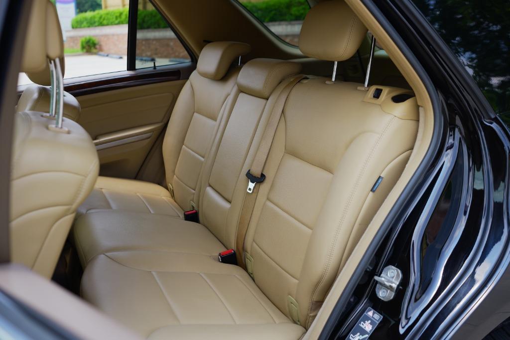 2011 Mercedes Benz ML 4MATIC photo 17