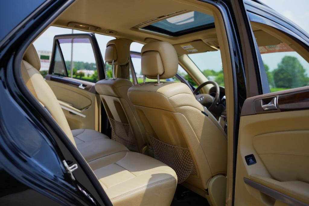 2011 Mercedes Benz ML 4MATIC photo 26