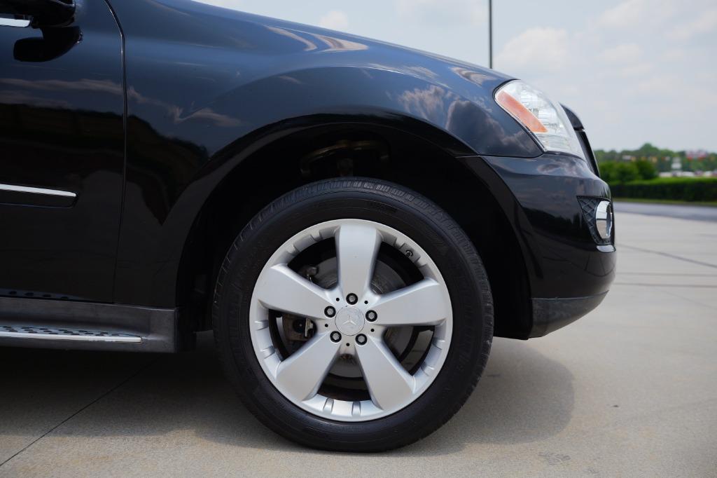 2011 Mercedes Benz ML 4MATIC photo 10