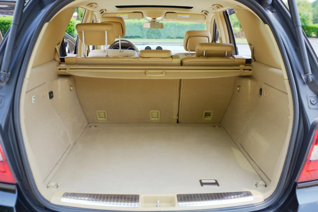 2011 Mercedes Benz ML 4MATIC photo 22