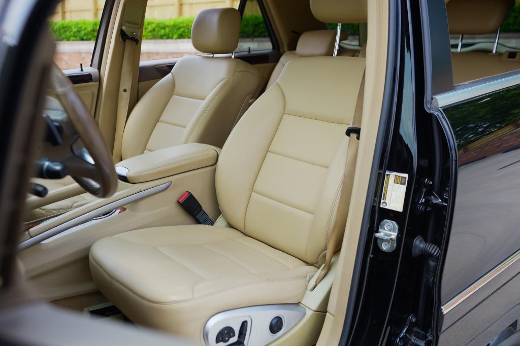 2011 Mercedes Benz ML 4MATIC photo 14