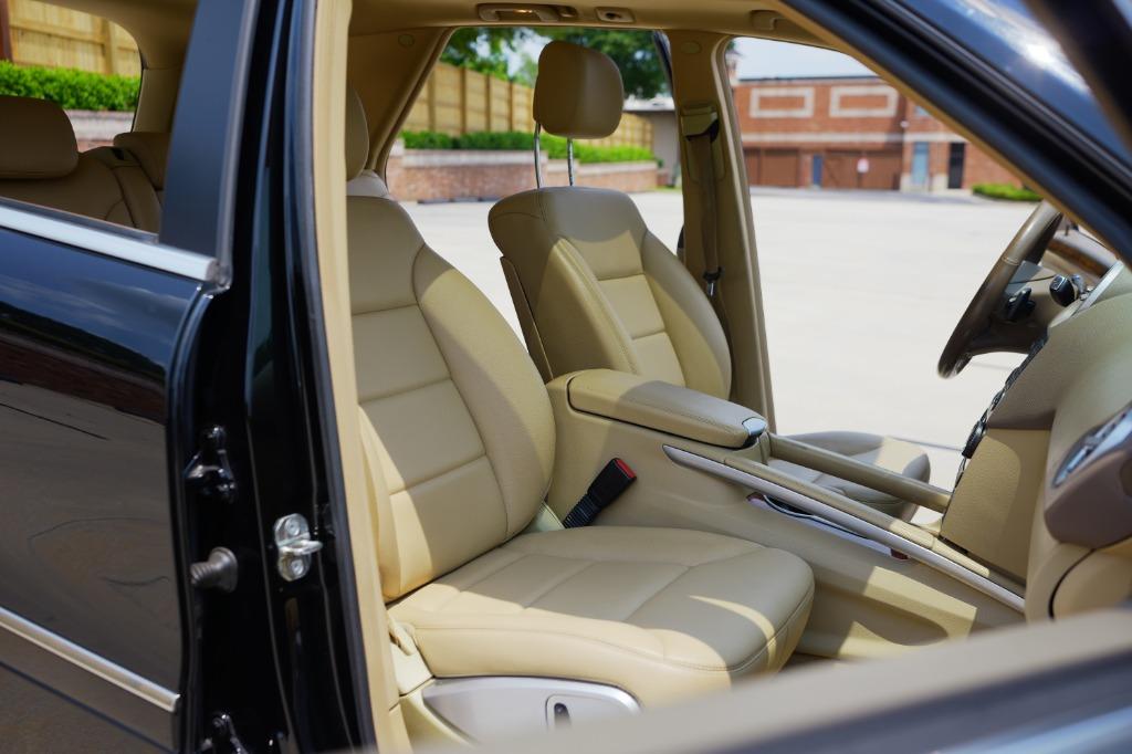 2011 Mercedes Benz ML 4MATIC photo 30