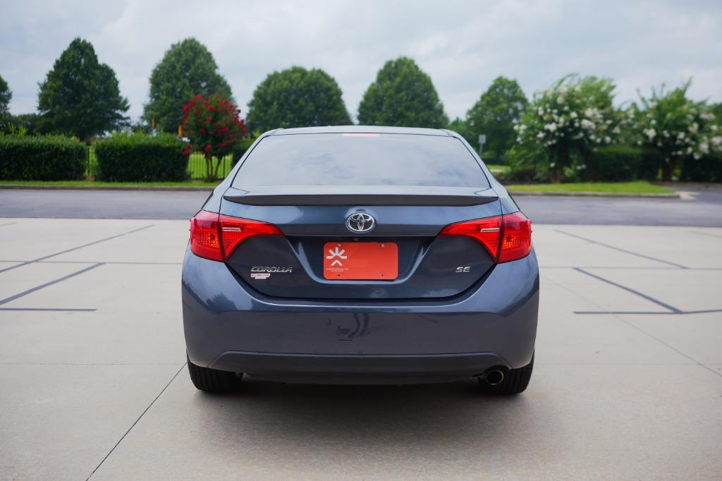 2017 Toyota Corolla SE photo 6