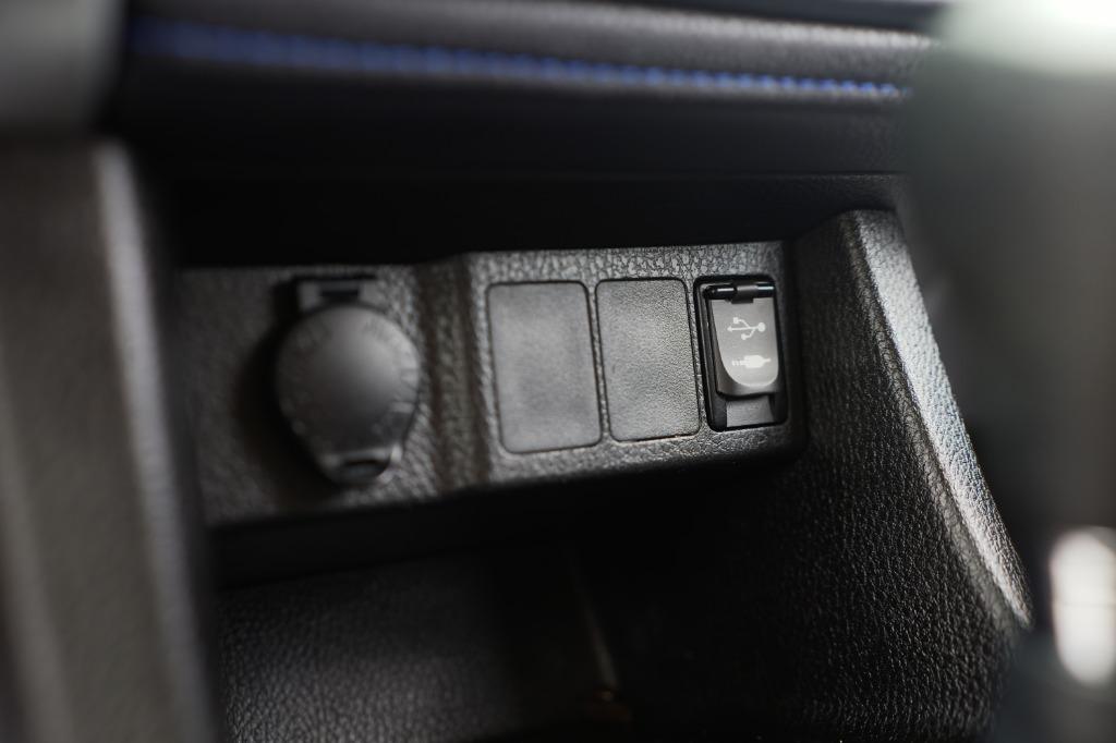 2017 Toyota Corolla SE photo 27