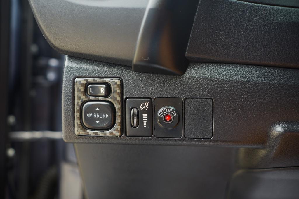 2017 Toyota Corolla SE photo 28