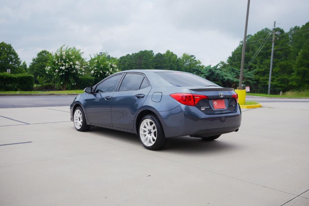 2017 Toyota Corolla SE photo 7