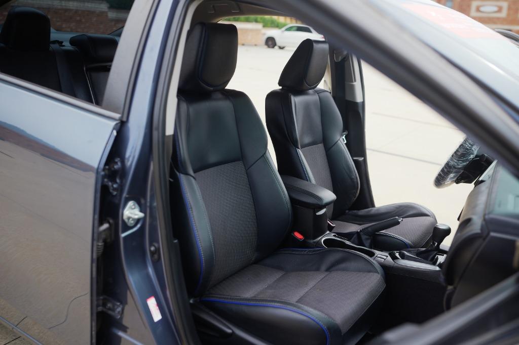 2017 Toyota Corolla SE photo 24