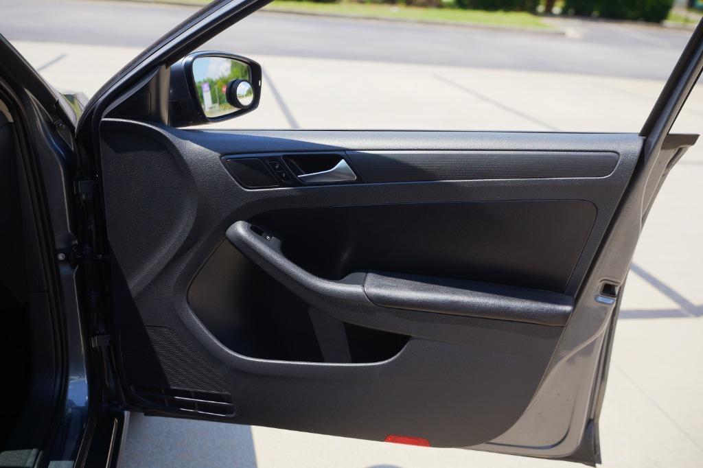 2012 Volkswagen Jetta SE photo 27