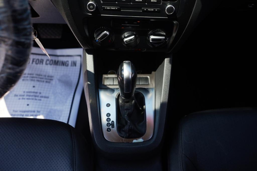 2012 Volkswagen Jetta SE photo 21