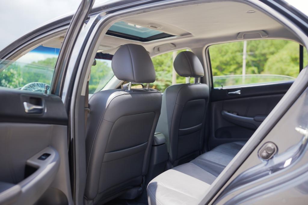 2005 Honda Accord EX photo 19